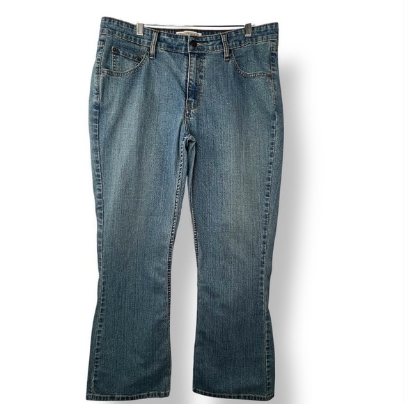 Levi Strauss Signature Low rise Bootcut Jeans Women Misses 14 Short (36x29) Blue - Picture 3 of 10